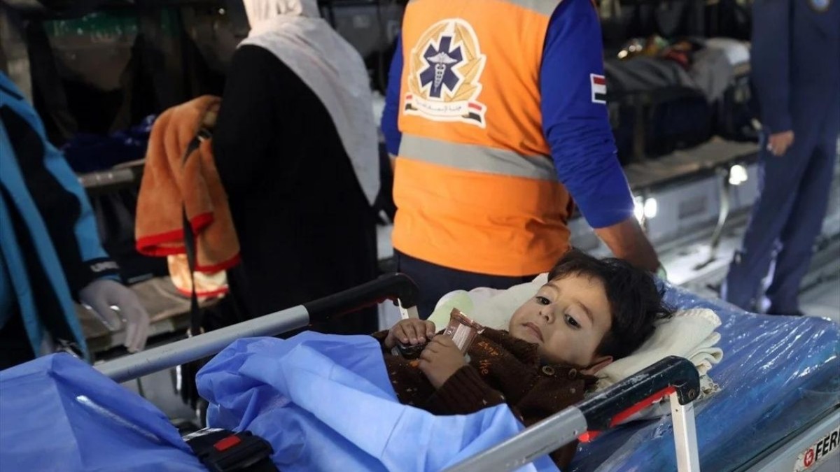 Türkiye, Gazze'deki İsrail Saldırılarından Kaçan Filistinlilere Yardım Etmeye Devam Ediyor